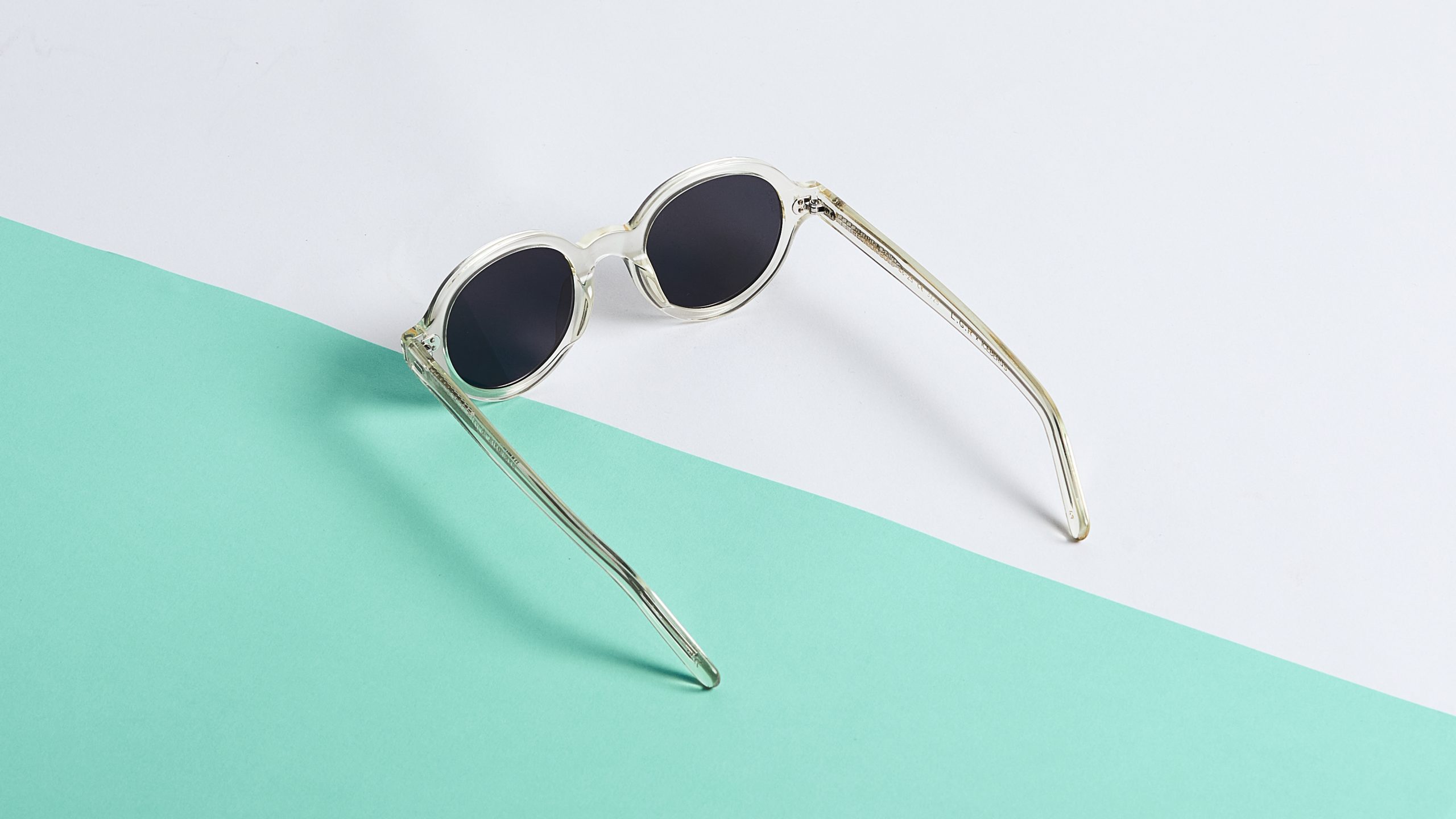 L.G.R x Icebergs Reunion sunglasses, side view